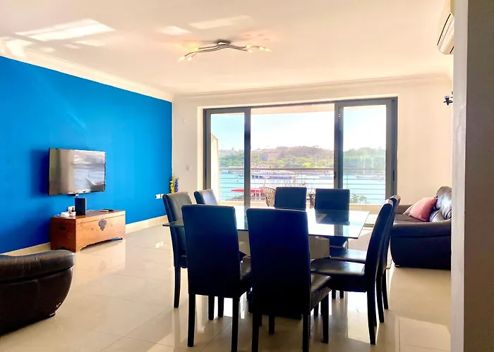 Seafront Harbour Haven - Steps To Ferry, Shops And Beaches Apartment Sliema