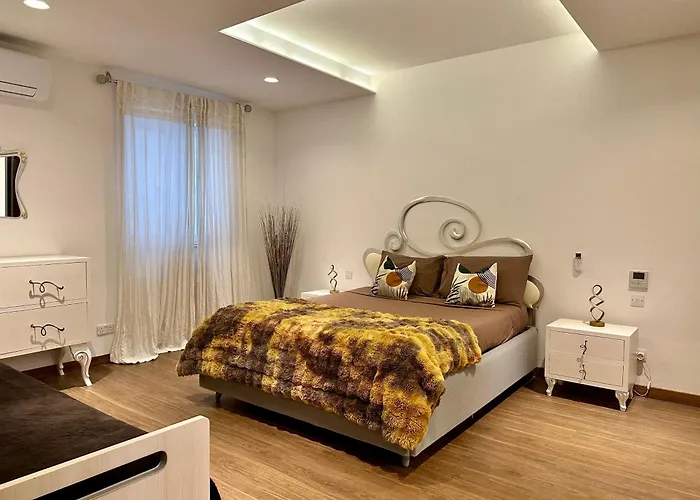 Apartment Seafront Harbour Haven - Steps To Ferry, Shops And Beaches Sliema