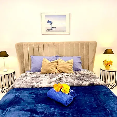 Apartment Seafront Harbour Haven - Steps To Ferry, Shops And Beaches Sliema