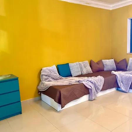 Seafront Harbour Haven - Steps To Ferry, Shops And Beaches Lägenhet