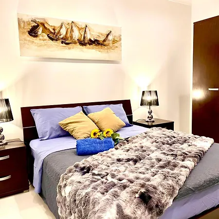 Seafront Harbour Haven - Steps To Ferry, Shops And Beaches Lägenhet