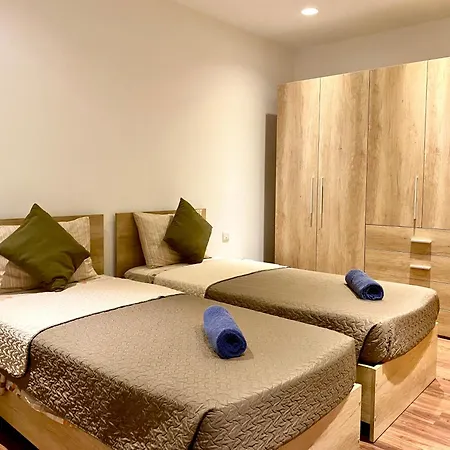 Seafront Harbour Haven - Steps To Ferry, Shops And Beaches * Sliema