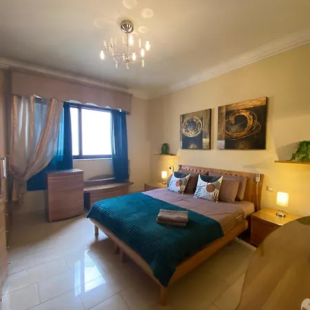 Seafront Harbour Haven - Steps To Ferry, Shops And Beaches * Sliema