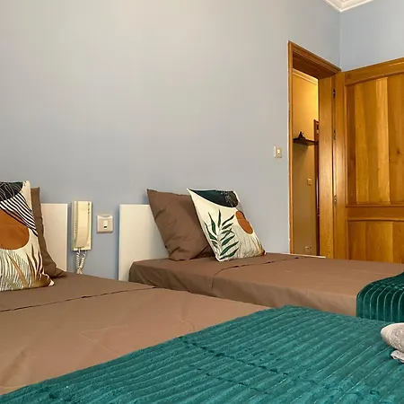 Seafront Harbour Haven - Steps To Ferry, Shops And Beaches *