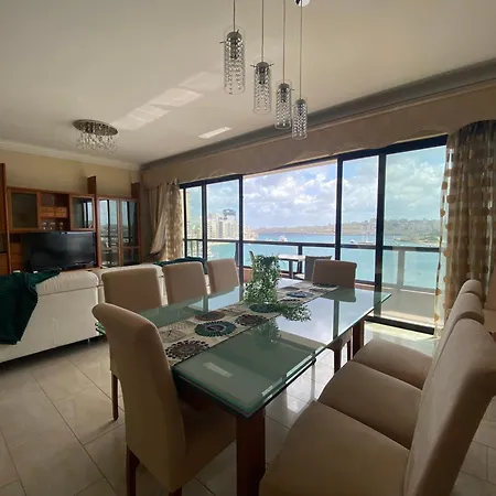 Seafront Harbour Haven - Steps To Ferry, Shops And Beaches Sliema