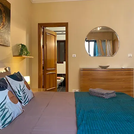 Seafront Harbour Haven - Steps To Ferry, Shops And Beaches * Sliema