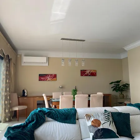 Apartment Seafront Harbour Haven - Steps To Ferry, Shops And Beaches Sliema