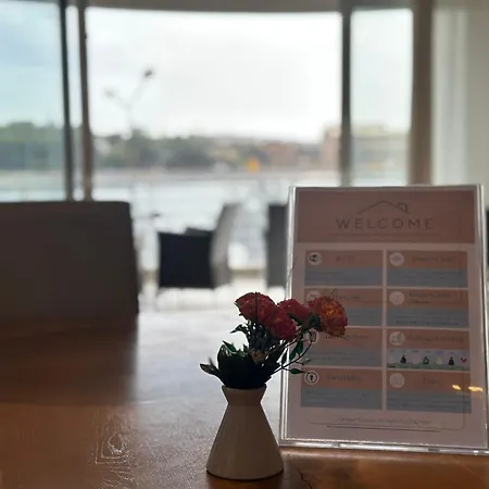 Lägenhet Seafront Harbour Haven - Steps To Ferry, Shops And Beaches Sliema