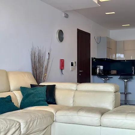 Seafront Harbour Haven - Steps To Ferry, Shops And Beaches Lägenhet *