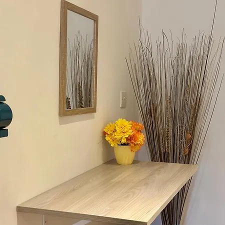 Lägenhet Seafront Harbour Haven - Steps To Ferry, Shops And Beaches