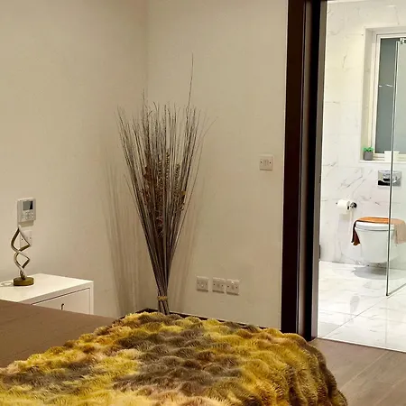 Seafront Harbour Haven - Steps To Ferry, Shops And Beaches Sliema