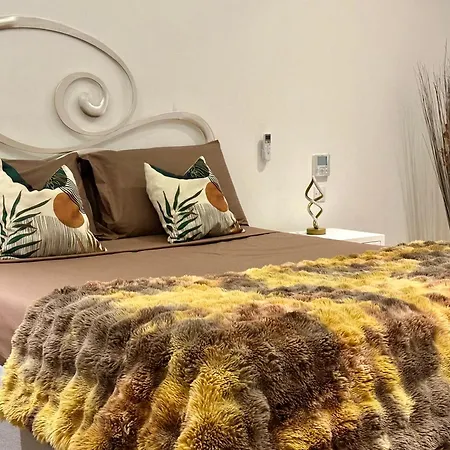 Seafront Harbour Haven - Steps To Ferry, Shops And Beaches