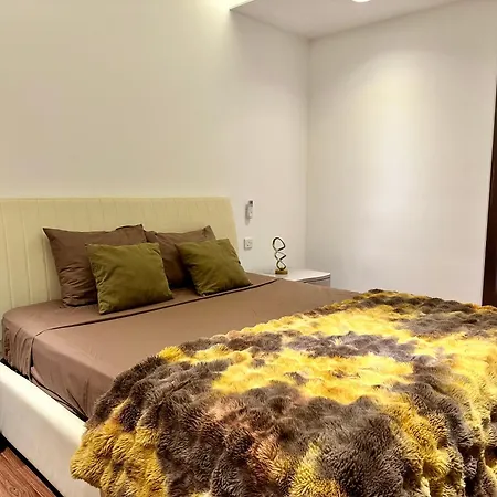 Seafront Harbour Haven - Steps To Ferry, Shops And Beaches