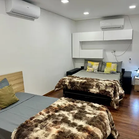 Seafront Harbour Haven - Steps To Ferry, Shops And Beaches