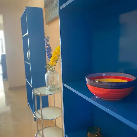 Seafront Harbour Haven - Steps To Ferry, Shops And Beaches Apartmán *