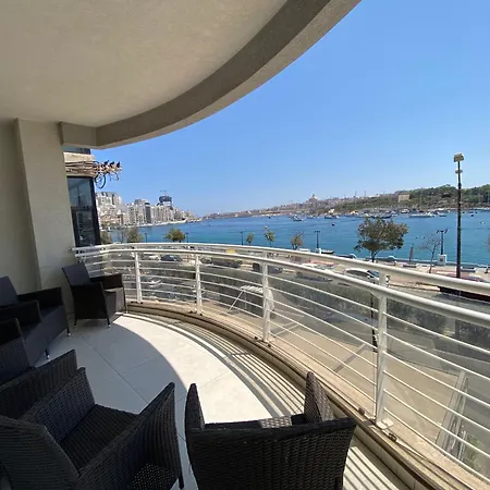 Seafront Harbour Haven - Steps To Ferry, Shops And Beaches * Sliema