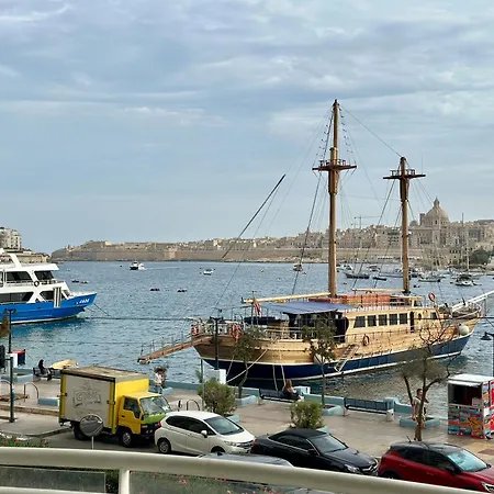 Apartmán Seafront Harbour Haven - Steps To Ferry, Shops And Beaches