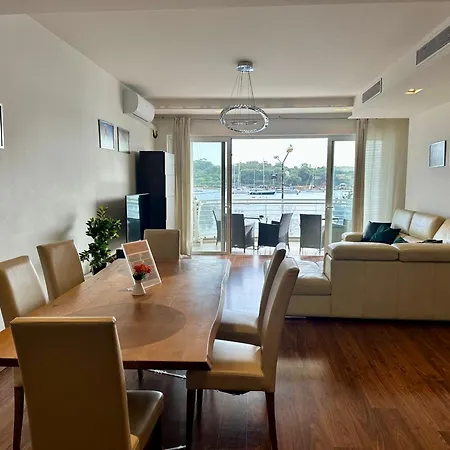 Apartmán Seafront Harbour Haven - Steps To Ferry, Shops And Beaches Sliema