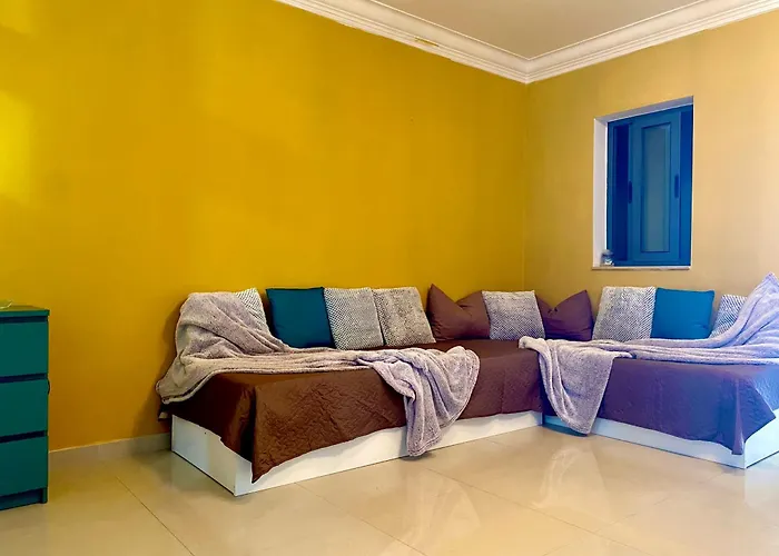 Seafront Harbour Haven - Steps To Ferry, Shops And Beaches