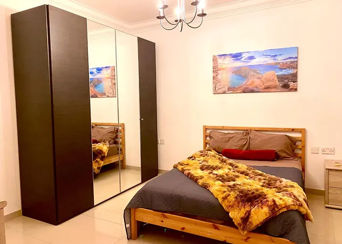 Seafront Harbour Haven - Steps To Ferry, Shops And Beaches 아파트 *