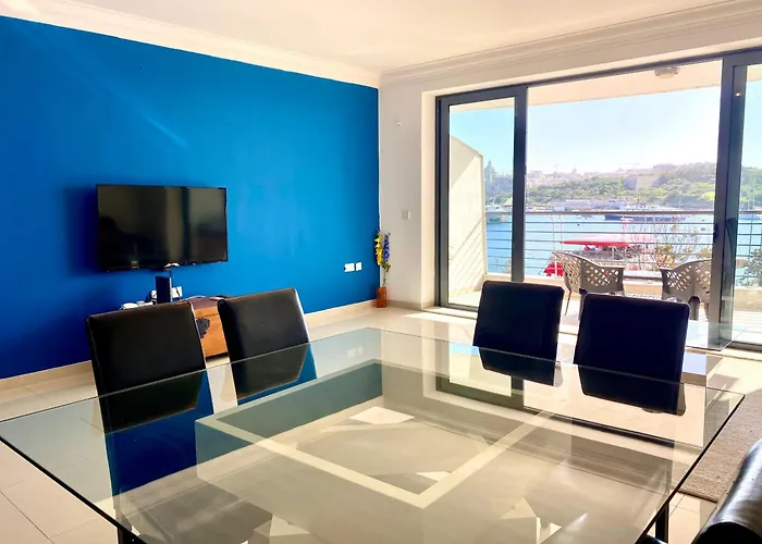 아파트 Seafront Harbour Haven - Steps To Ferry, Shops And Beaches 슬리에마