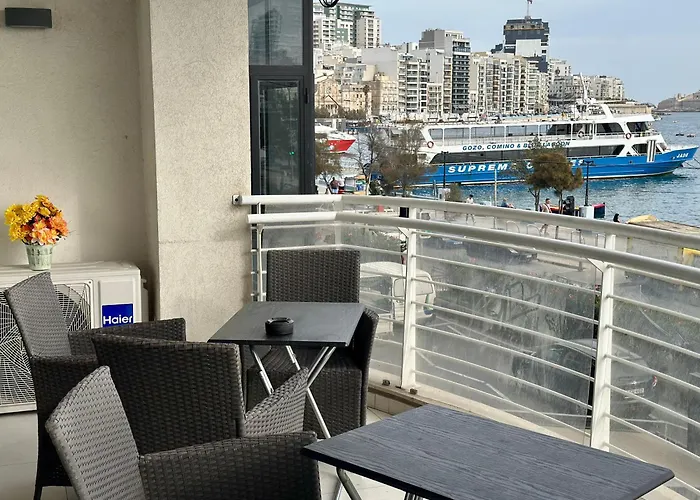 Seafront Harbour Haven - Steps To Ferry, Shops And Beaches * 슬리에마