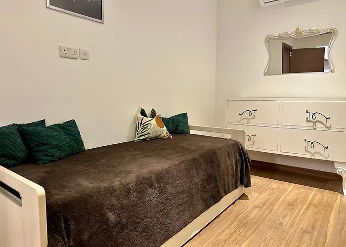 Seafront Harbour Haven - Steps To Ferry, Shops And Beaches 슬리에마