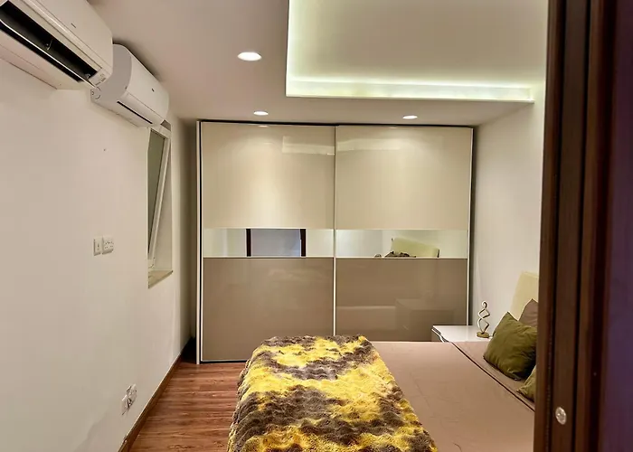 Seafront Harbour Haven - Steps To Ferry, Shops And Beaches 아파트 *